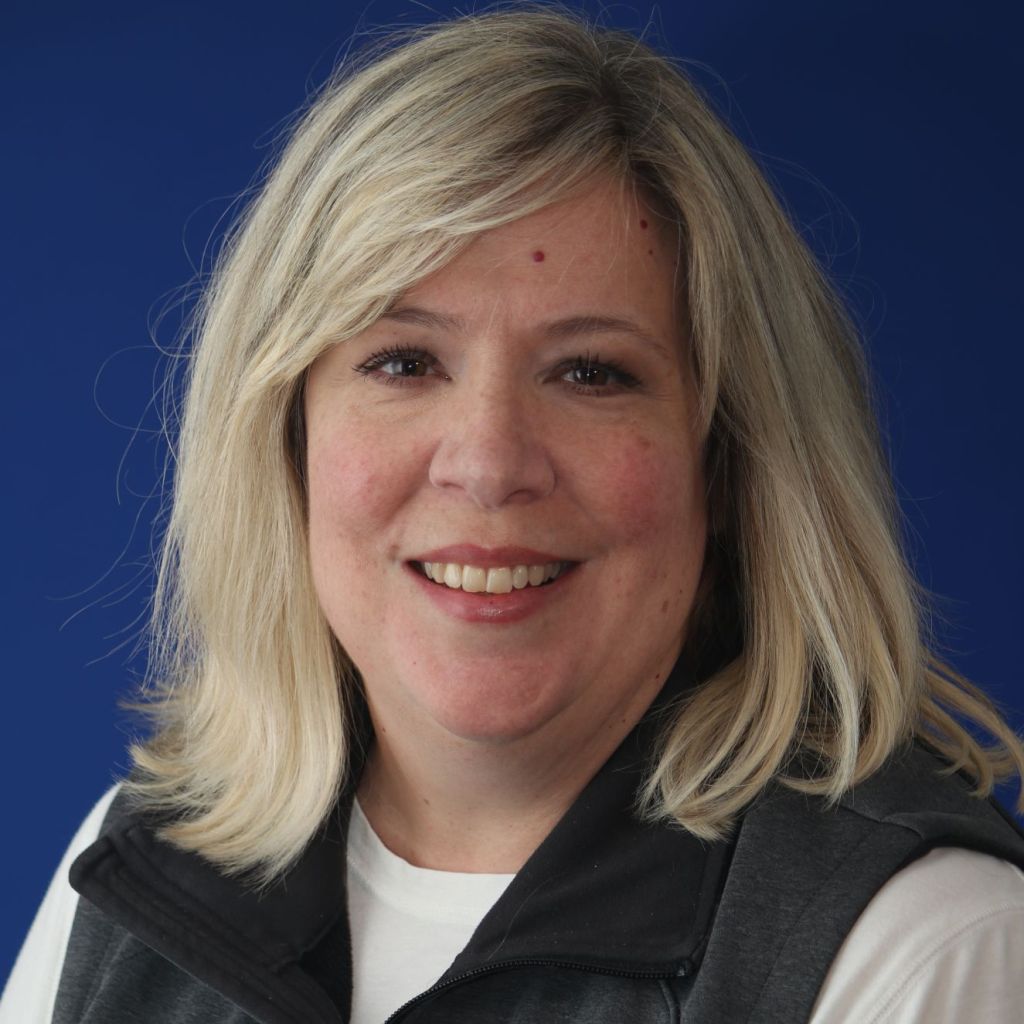 Headshot of Deb Perry.