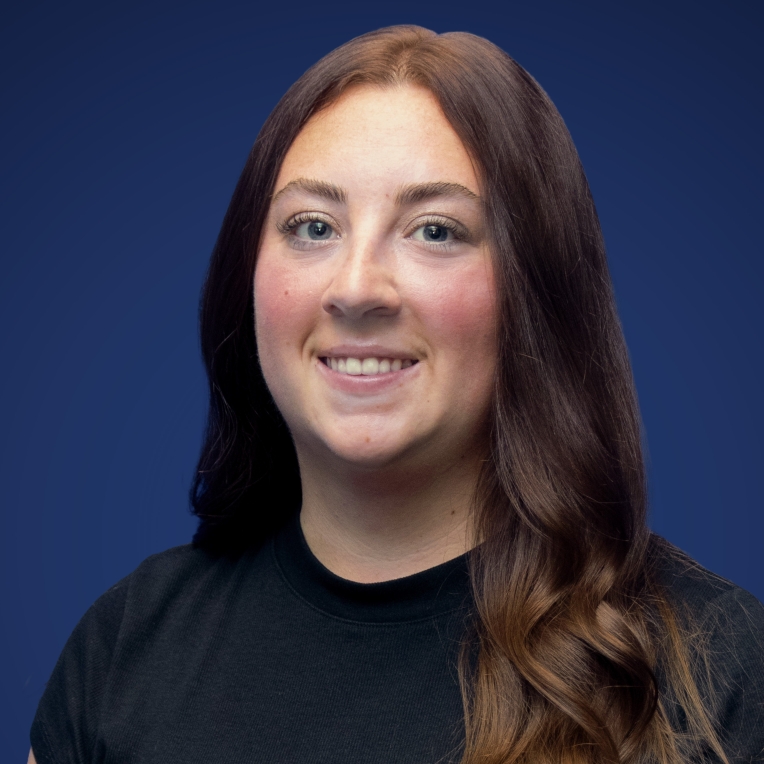 Headshot of Adrianna Roser.
